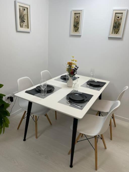 Modern Apartment At Train Station Tiran Dış mekan fotoğraf