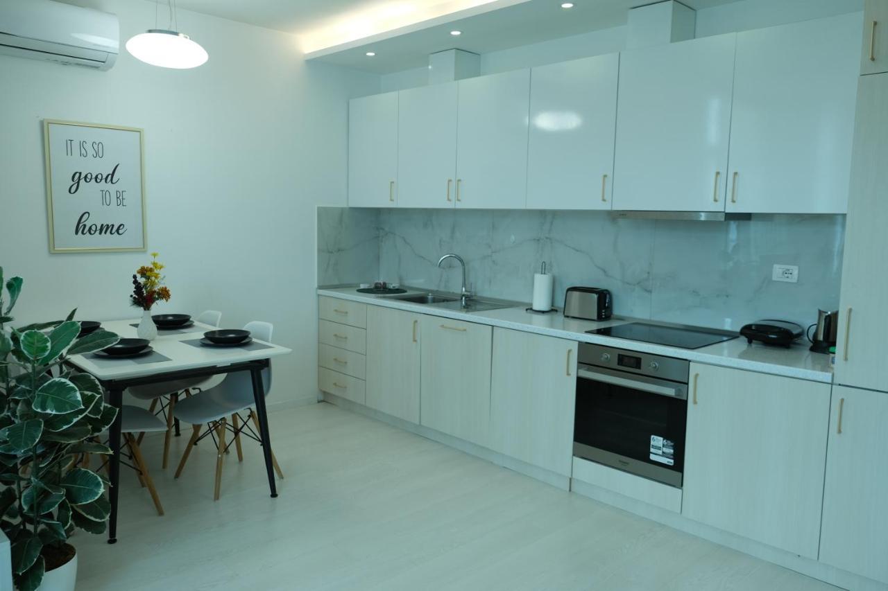 Modern Apartment At Train Station Tiran Dış mekan fotoğraf